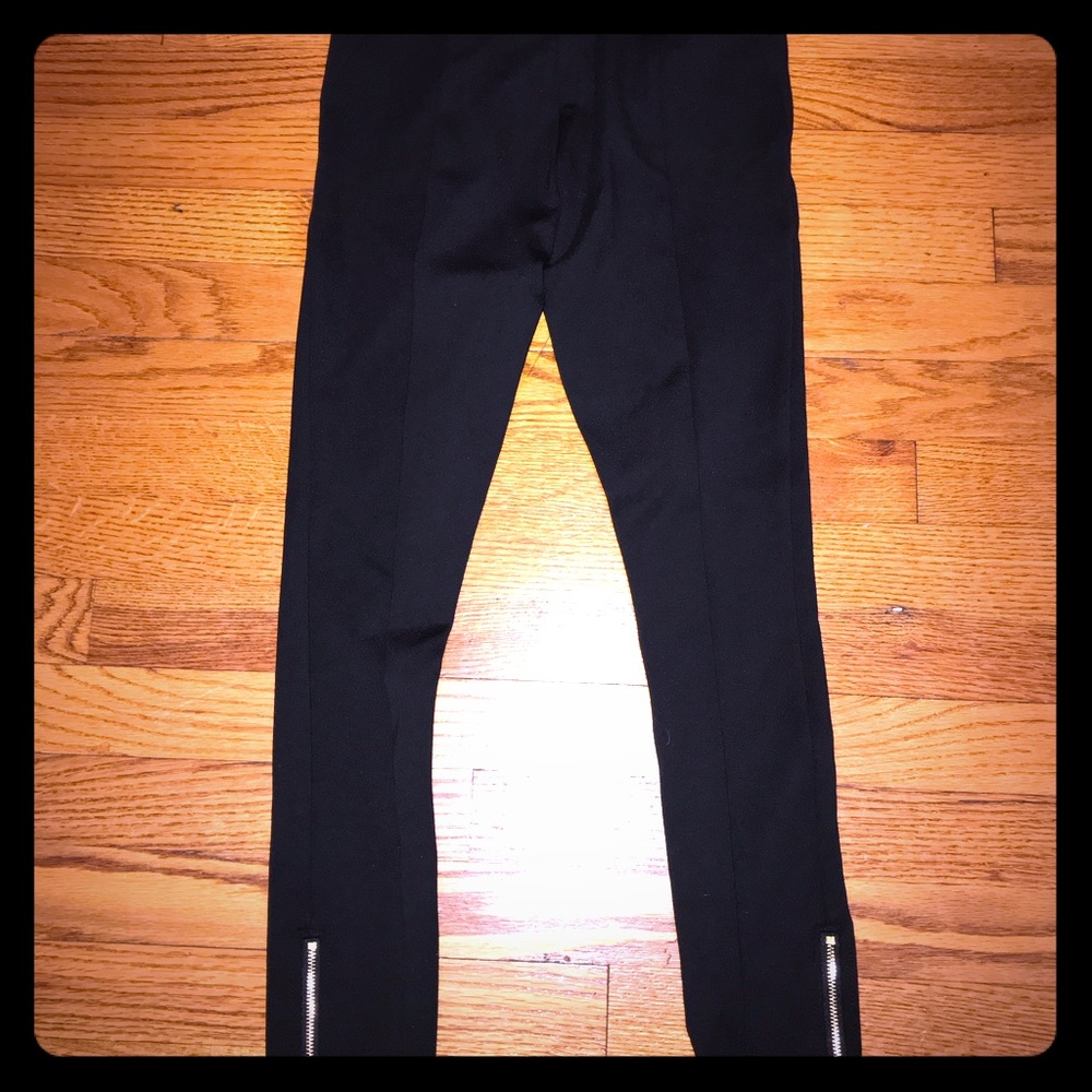 NWT black skinny leg pants
